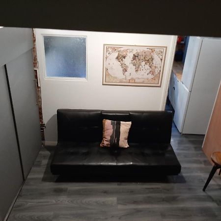 Single Room With Underbed 8 Лондон Экстерьер фото